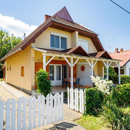 Holiday Home Jazmin By Interhome บาลาตอนซาร์โซ ภายนอก รูปภาพ