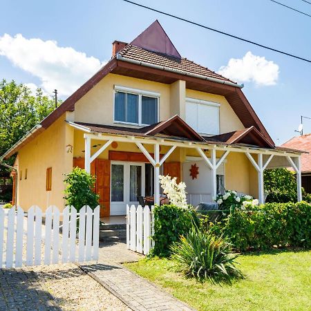 Holiday Home Jazmin By Interhome บาลาตอนซาร์โซ ภายนอก รูปภาพ
